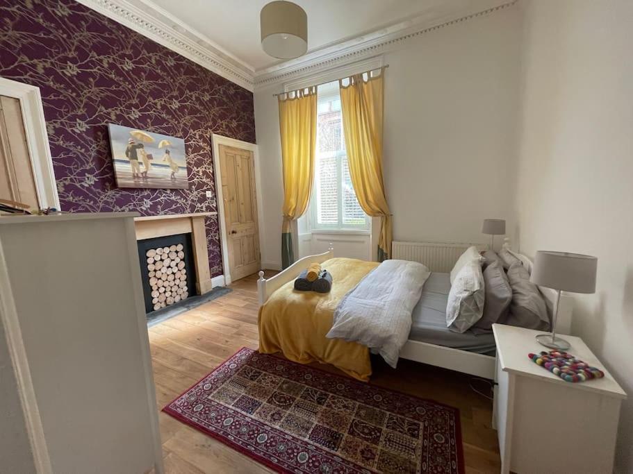 Stunning West End Flat! Leilighet Glasgow Eksteriør bilde