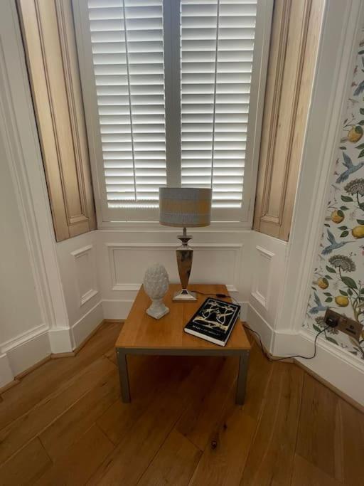 Stunning West End Flat! Leilighet Glasgow Eksteriør bilde