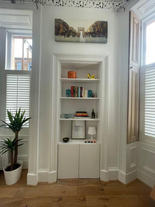 Stunning West End Flat! Leilighet Glasgow Eksteriør bilde